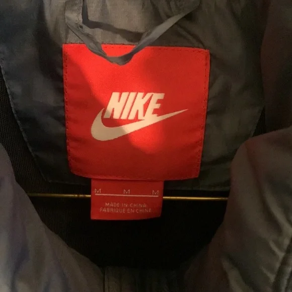 Nike jacket - Picture 6 of 11